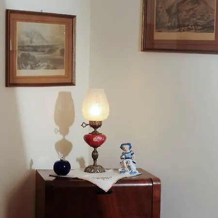 Zeta's Vintage House In The Centre Of Apartment Sparta