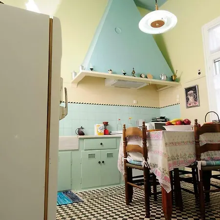 Zeta's Vintage House In The Centre Of *