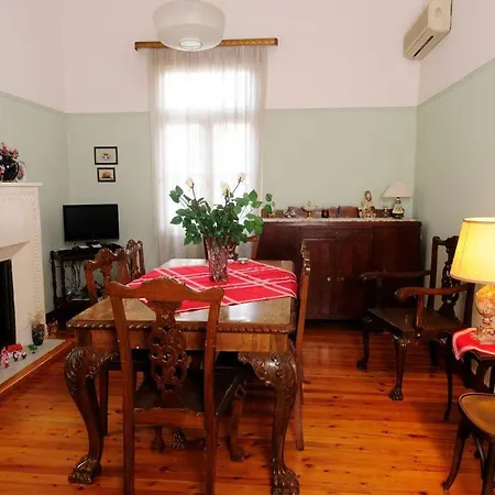 아파트 Zeta's Vintage House In The Centre Of