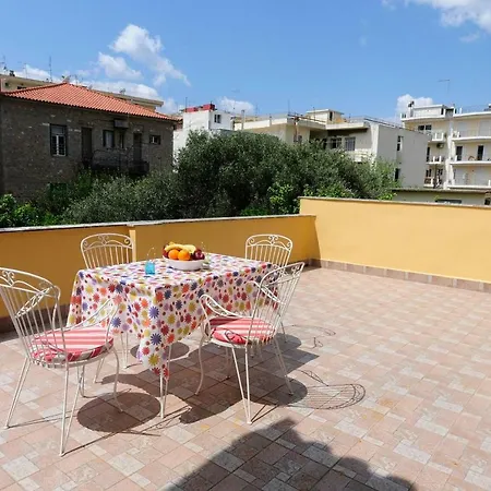 Zeta's Vintage House In The Centre Of Apartment Sparta