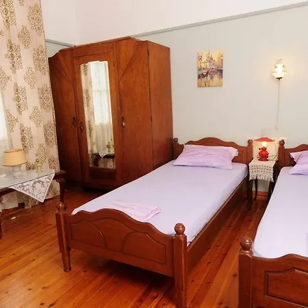 Apartment Zeta's Vintage House In The Centre Of Sparta