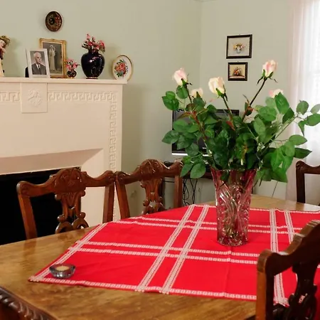 Zeta's Vintage House In The Centre Of Apartment *